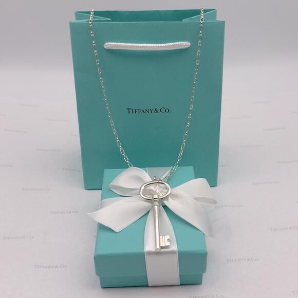 Tiffany & Co. Extra Large Oval Key Pendant Necklace Sterling Silver W/ Pouch - Picture 6 of 14